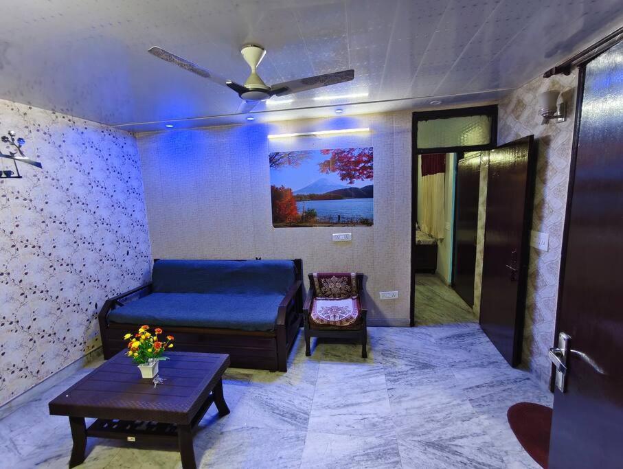 Peaceful Stay 1 Bhk Appartment New Delhi Exterior photo