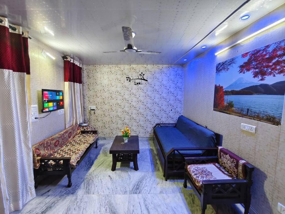 Peaceful Stay 1 Bhk Appartment New Delhi Exterior photo