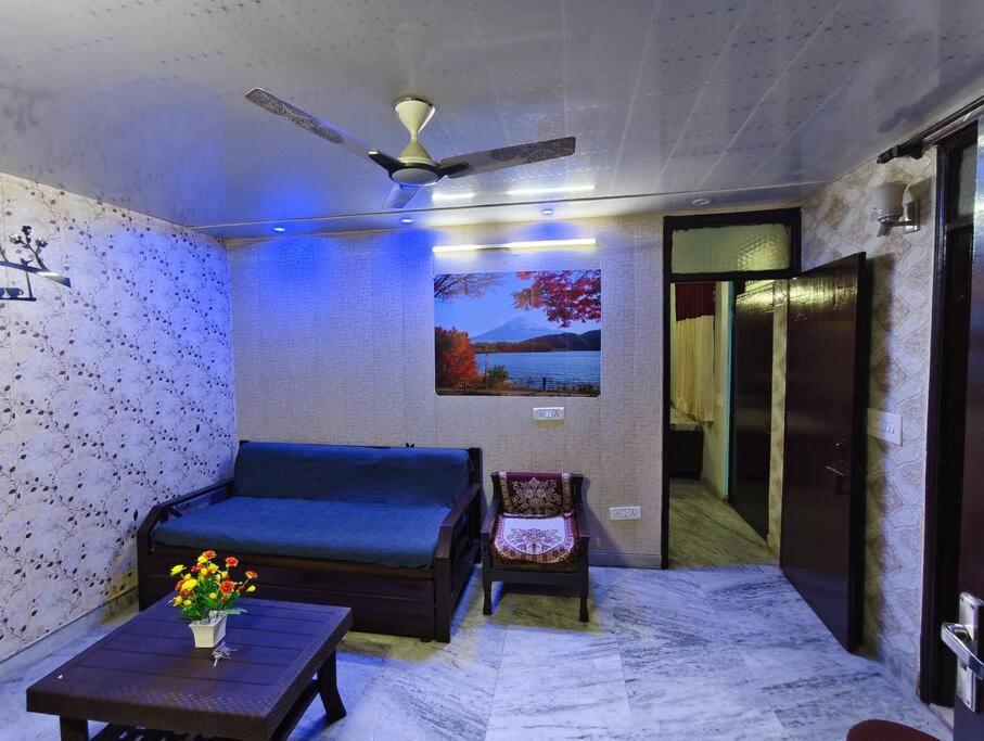 Peaceful Stay 1 Bhk Appartment New Delhi Exterior photo
